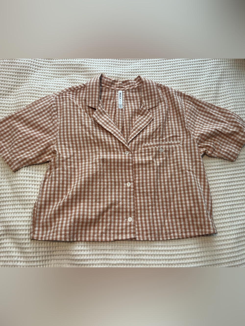 RVCA cropped Short Sleeve Gingham Button-Up Shirt